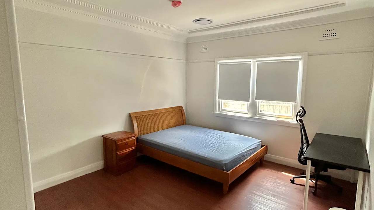 Furnished room in a share house