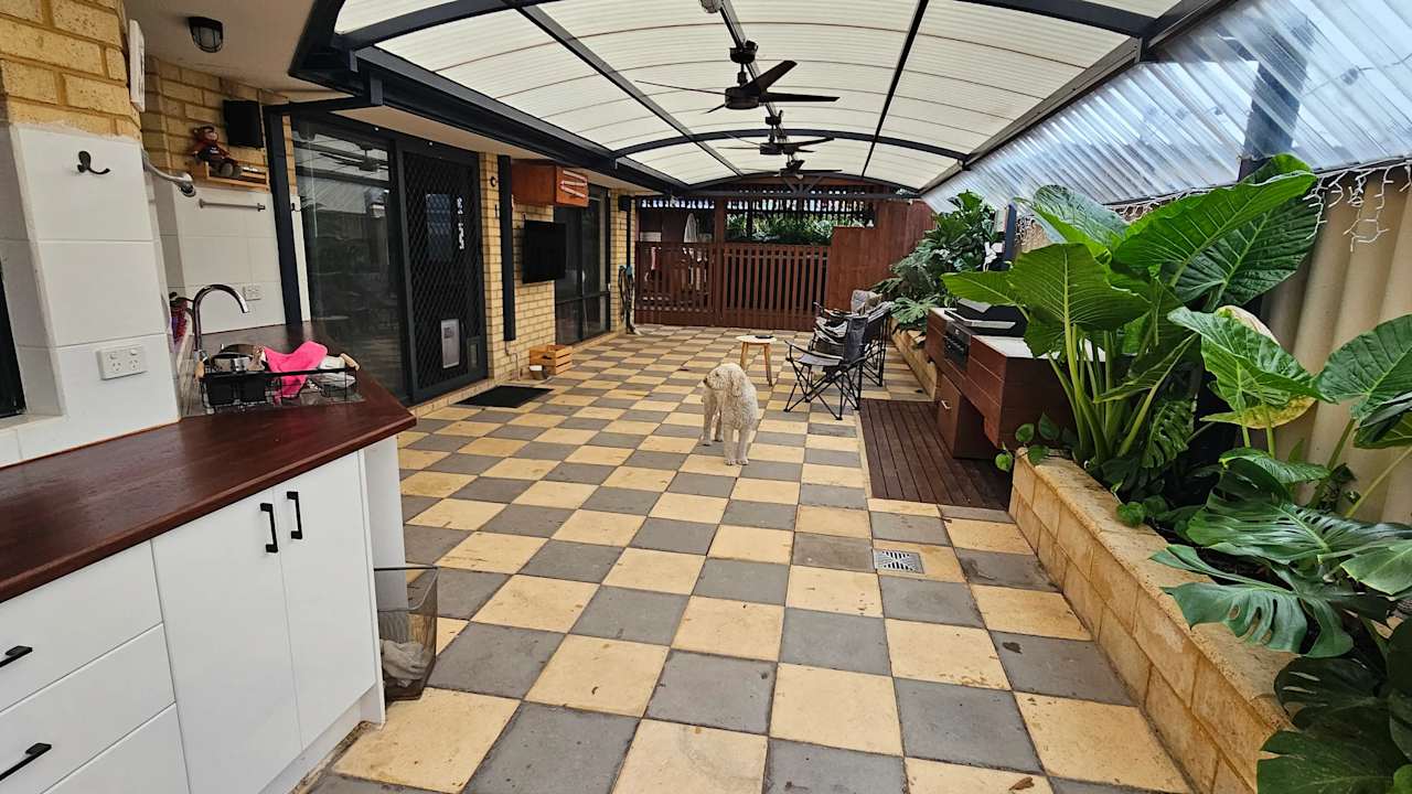 Furnished room in a share house