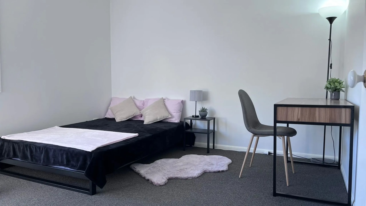 Furnished room in a share house