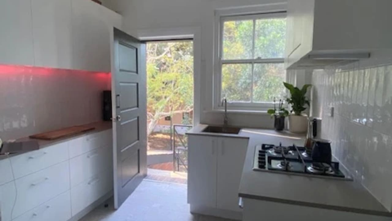 Furnished room in a share house