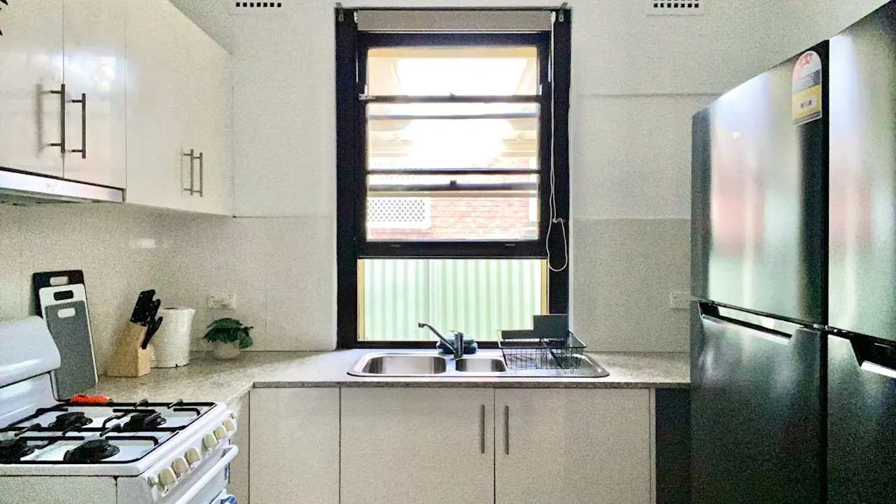 Furnished room in a share house