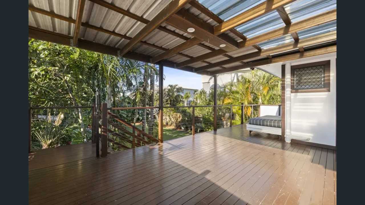 Whole property with 2 rooms for rent