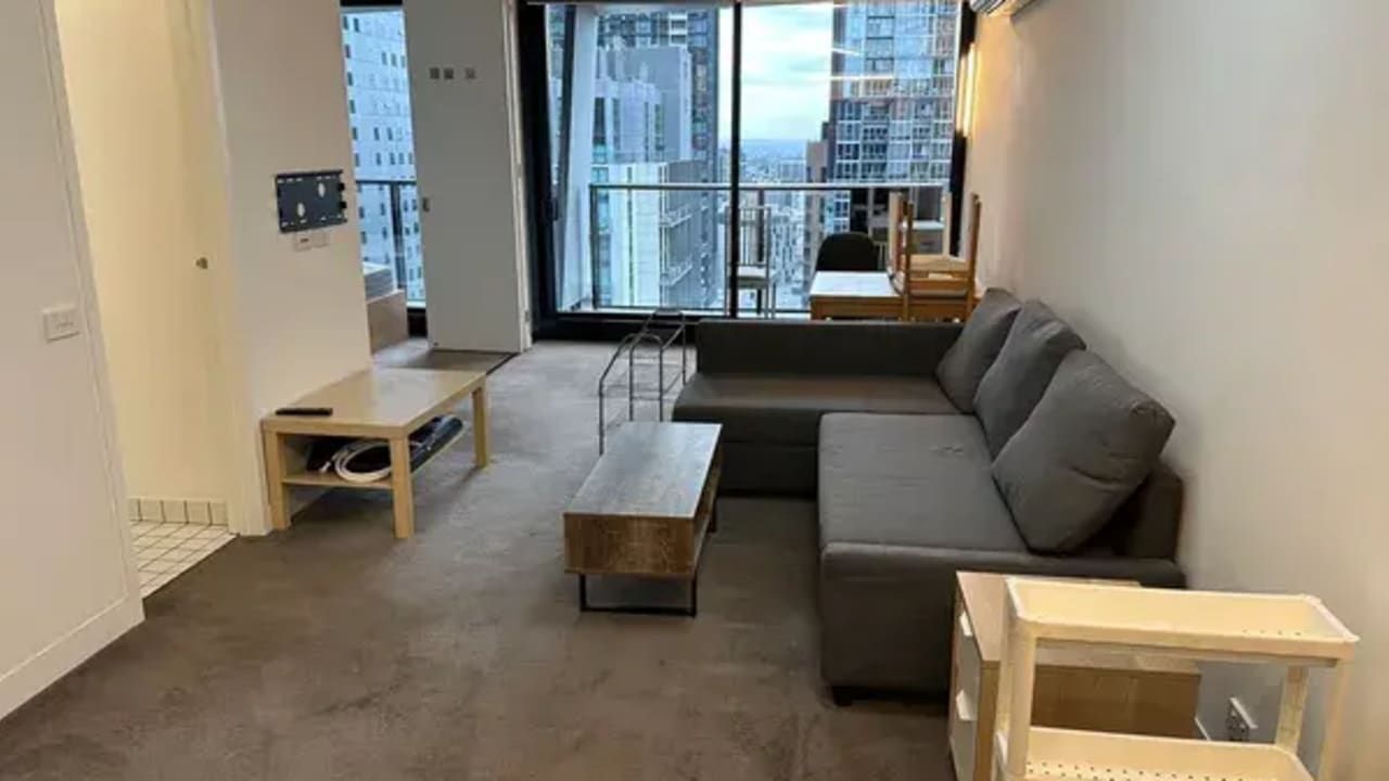 Furnished room in a flatshare