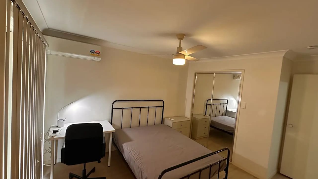 Furnished room with own bathroom