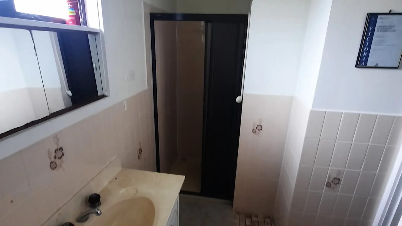 Room in a share house