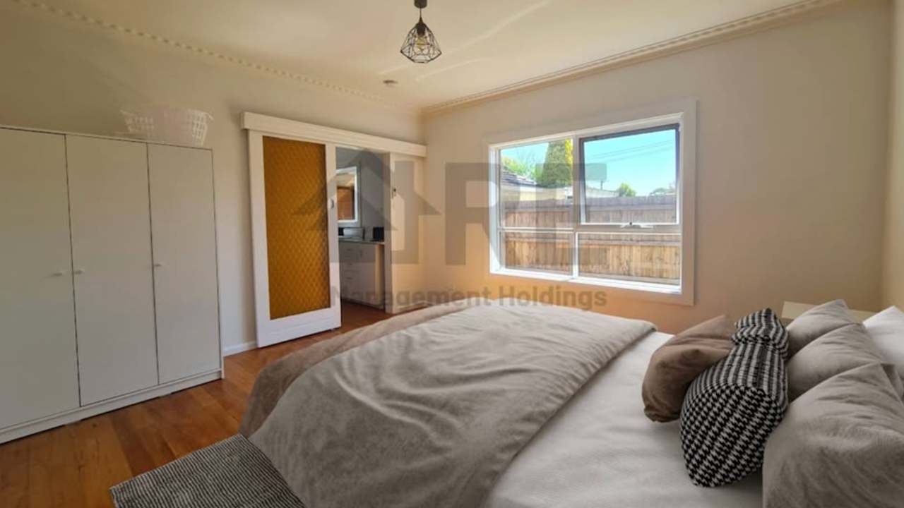 Furnished room studio flat for rent