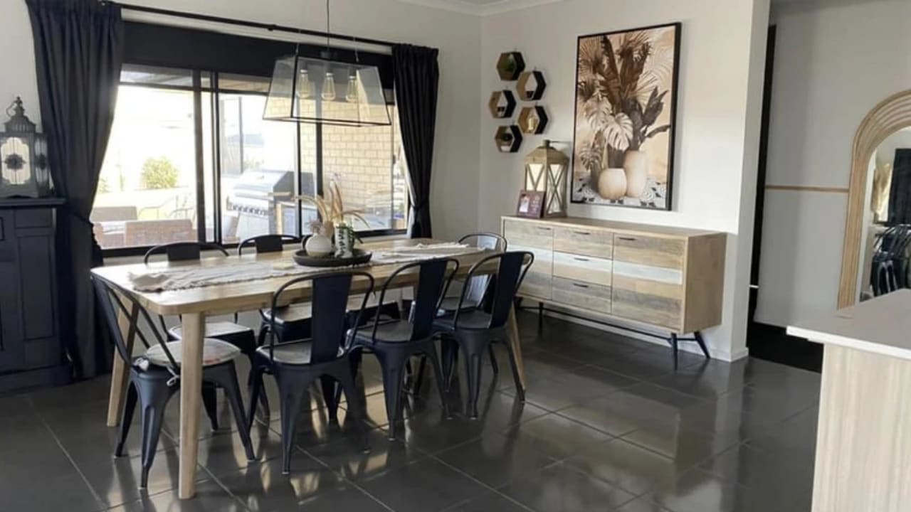 Furnished room in a share house