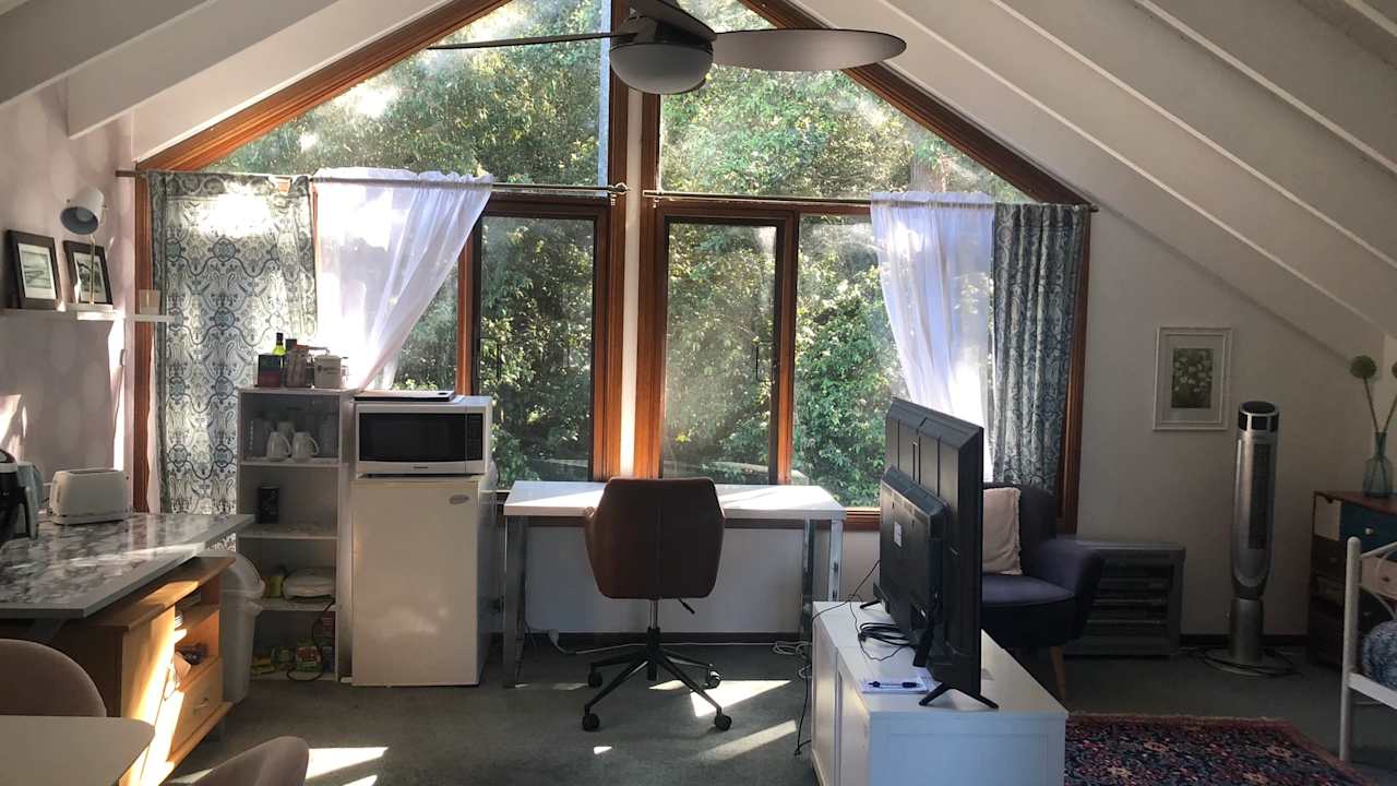 Furnished room with own bathroom