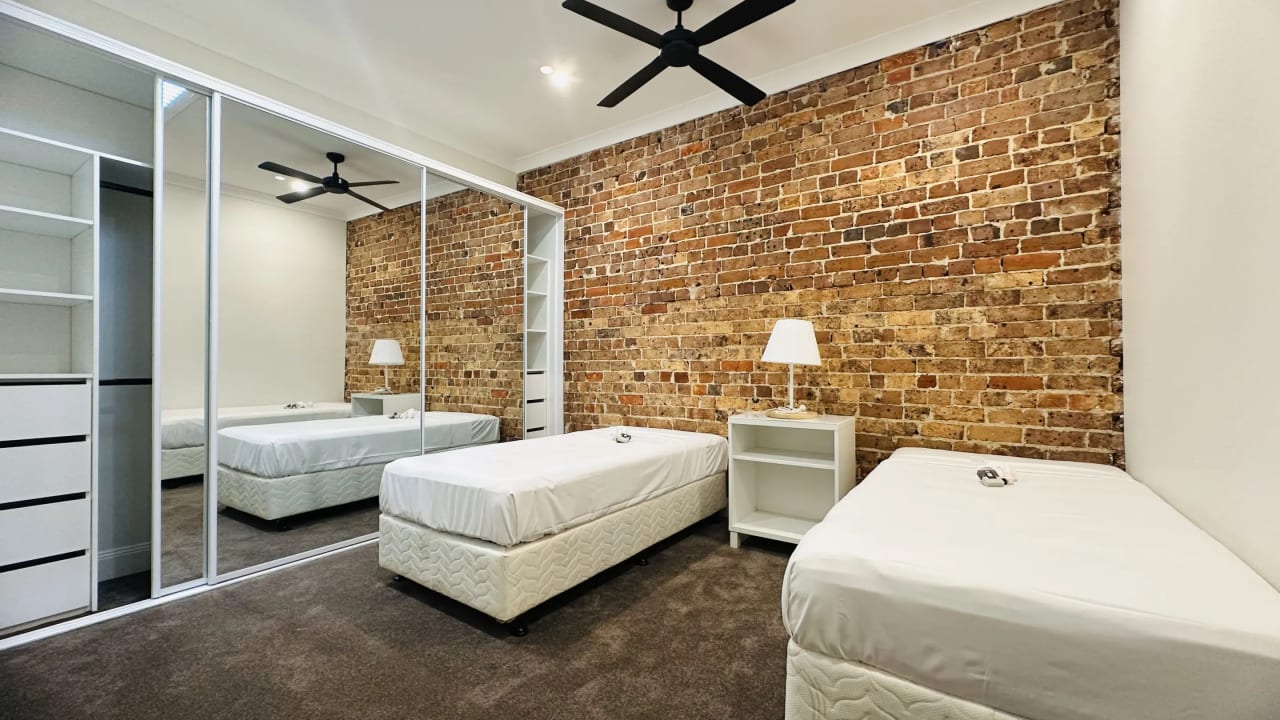 Furnished room in a share house