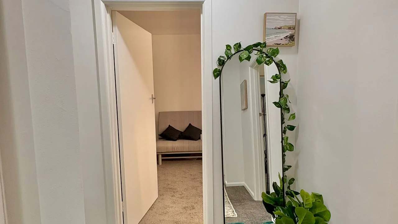 Furnished room in a share house