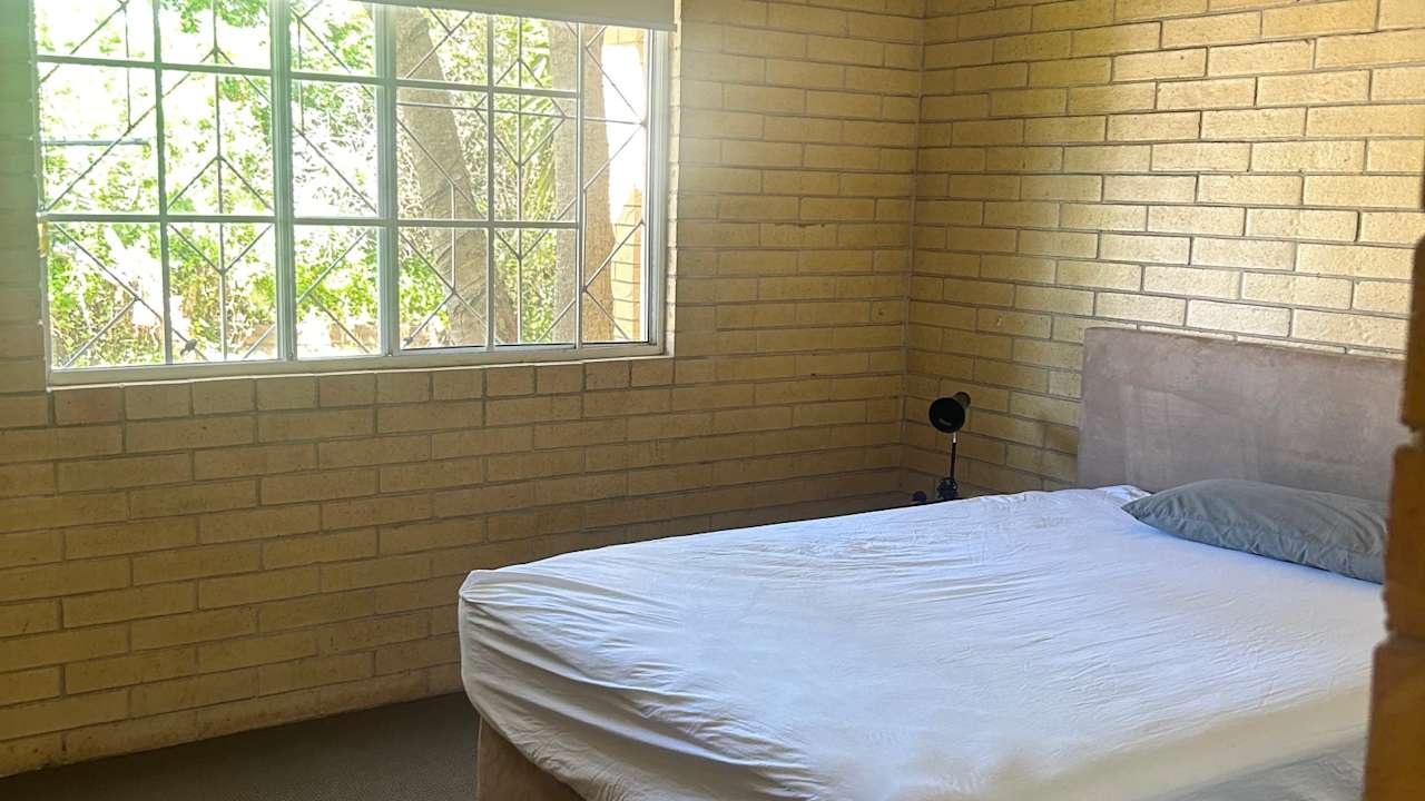 Room in a share house