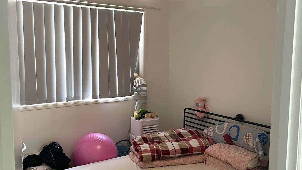 Unfurnished room in a share house