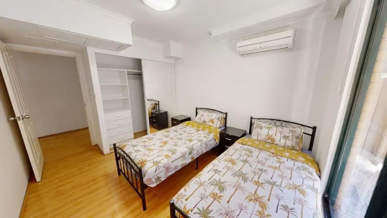Furnished room in a flatshare