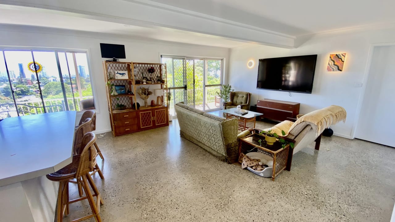 Unfurnished room in a flatshare