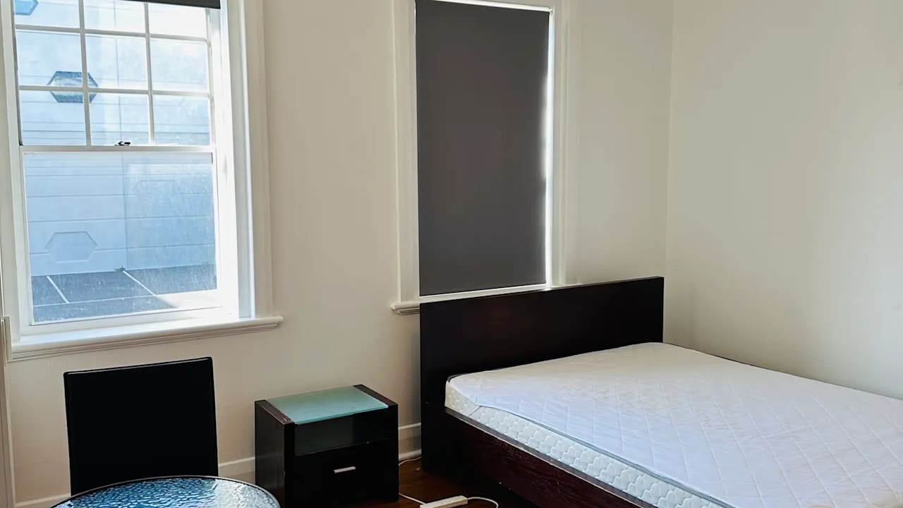 Furnished room in a flatshare