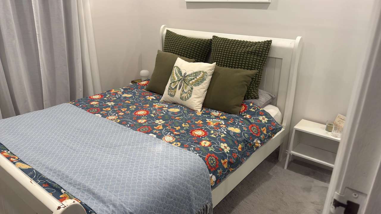 Room in a share house