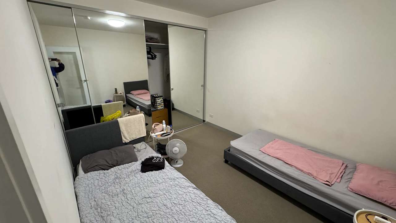 Furnished room in a flatshare