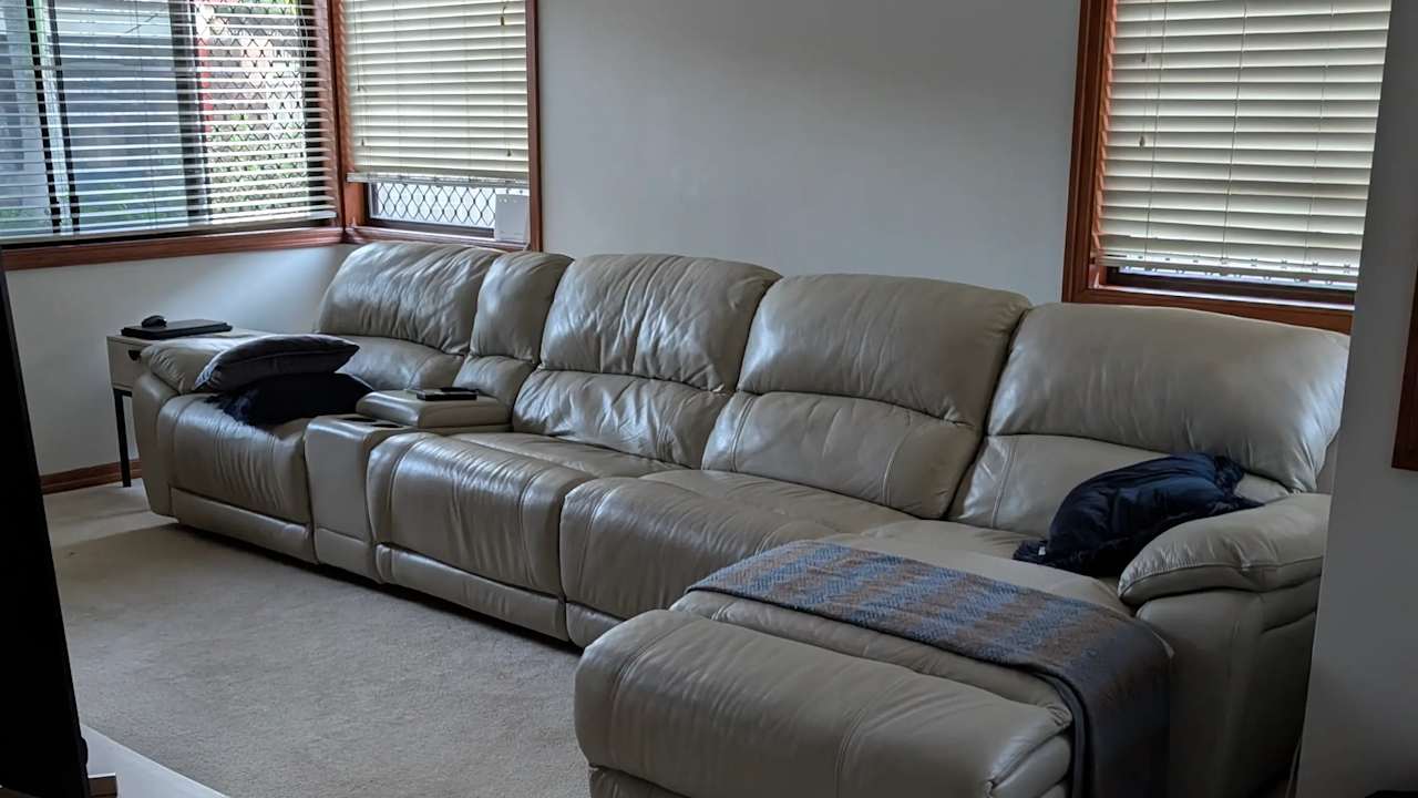 Unfurnished room with own bathroom