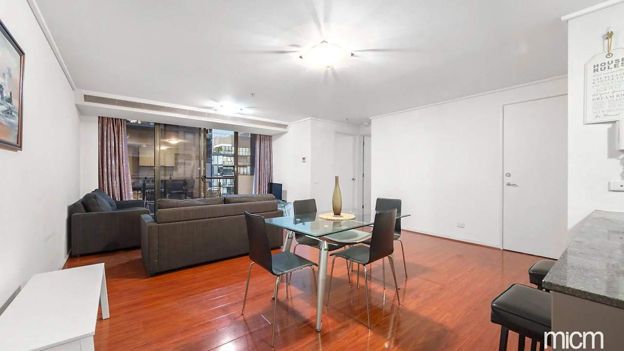 Furnished room in a flatshare