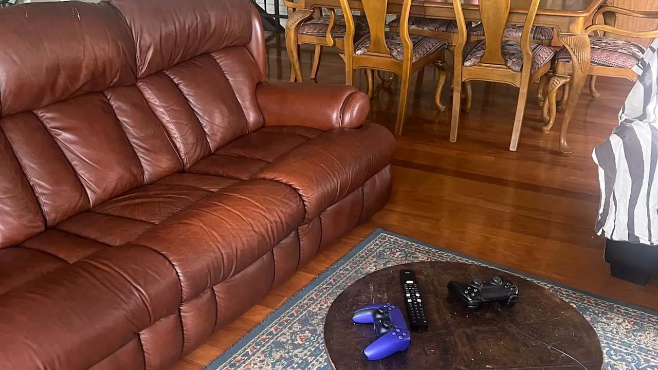 Room in a share house