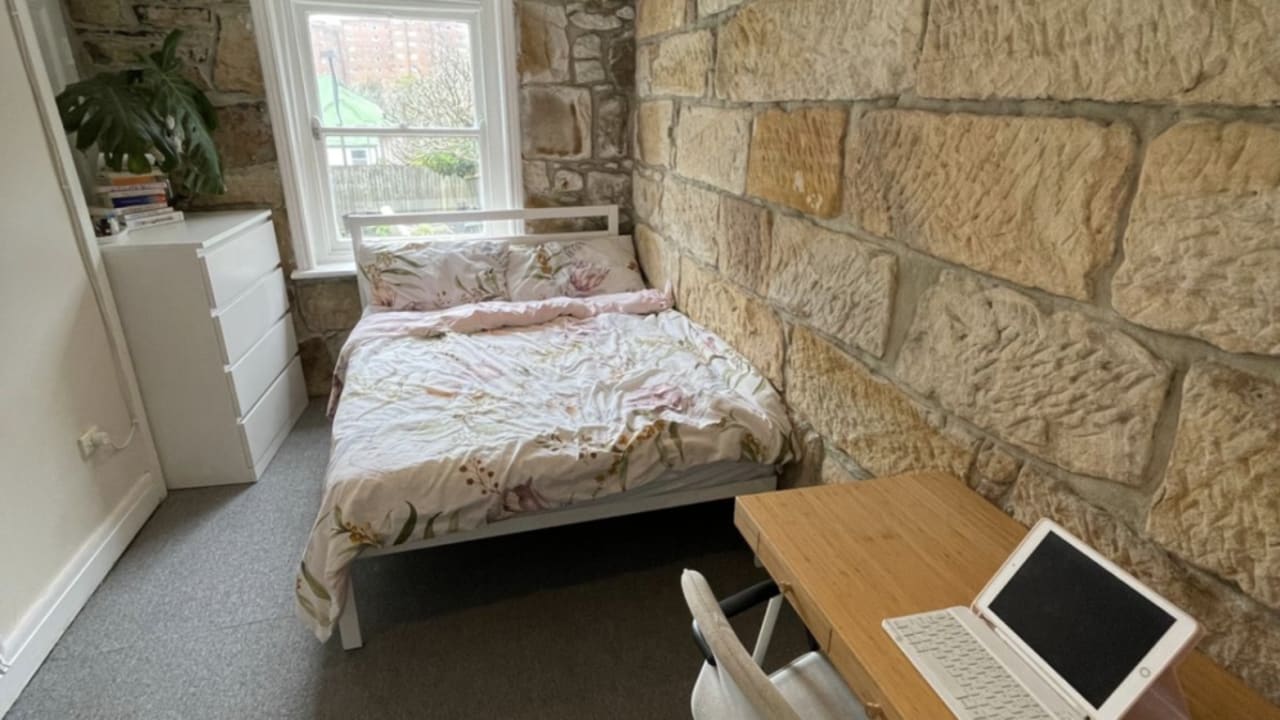 Furnished room in a share house