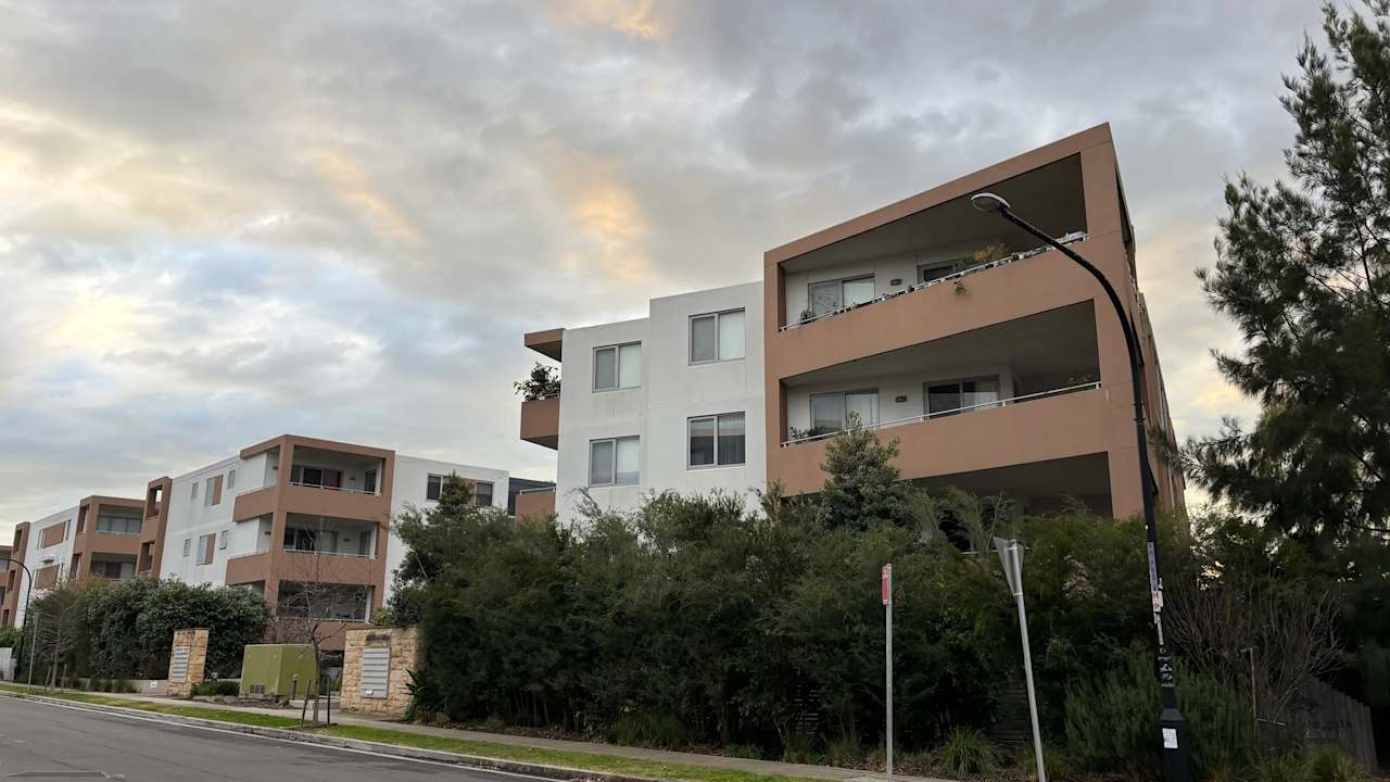 Unfurnished room with ensuite in a flatshare