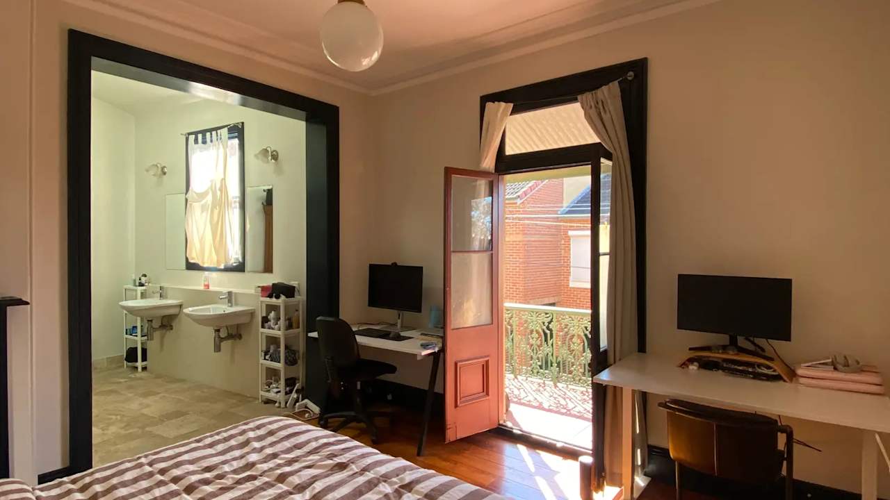 Room with ensuite in a share house