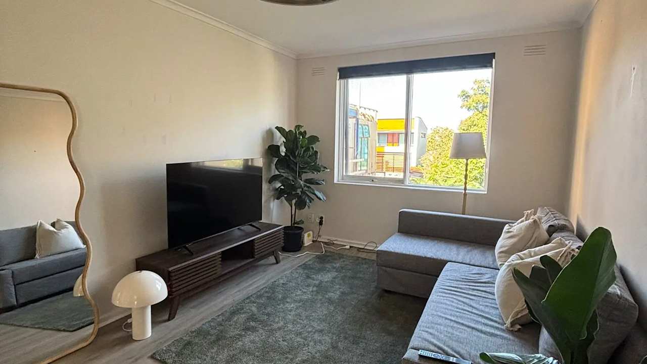 Whole property with 2 rooms for rent