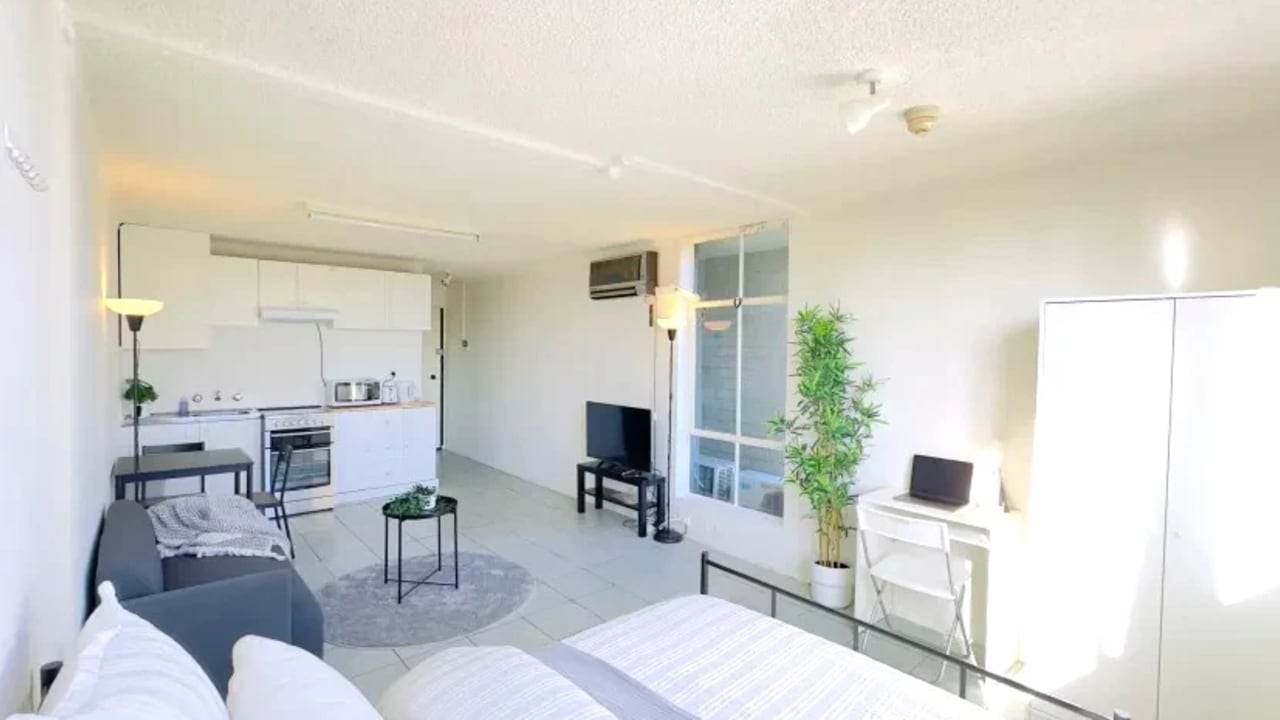 Furnished room with own bathroom