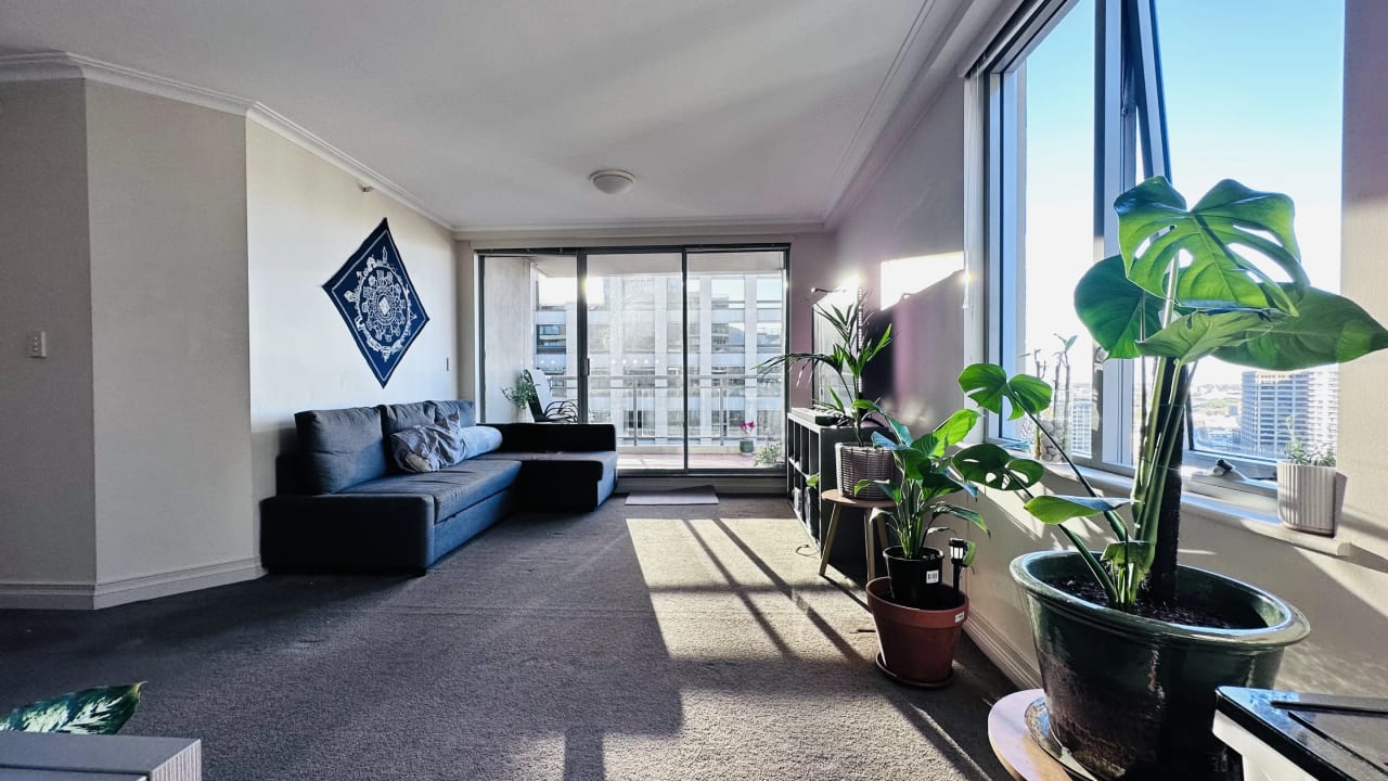 Furnished room in a flatshare