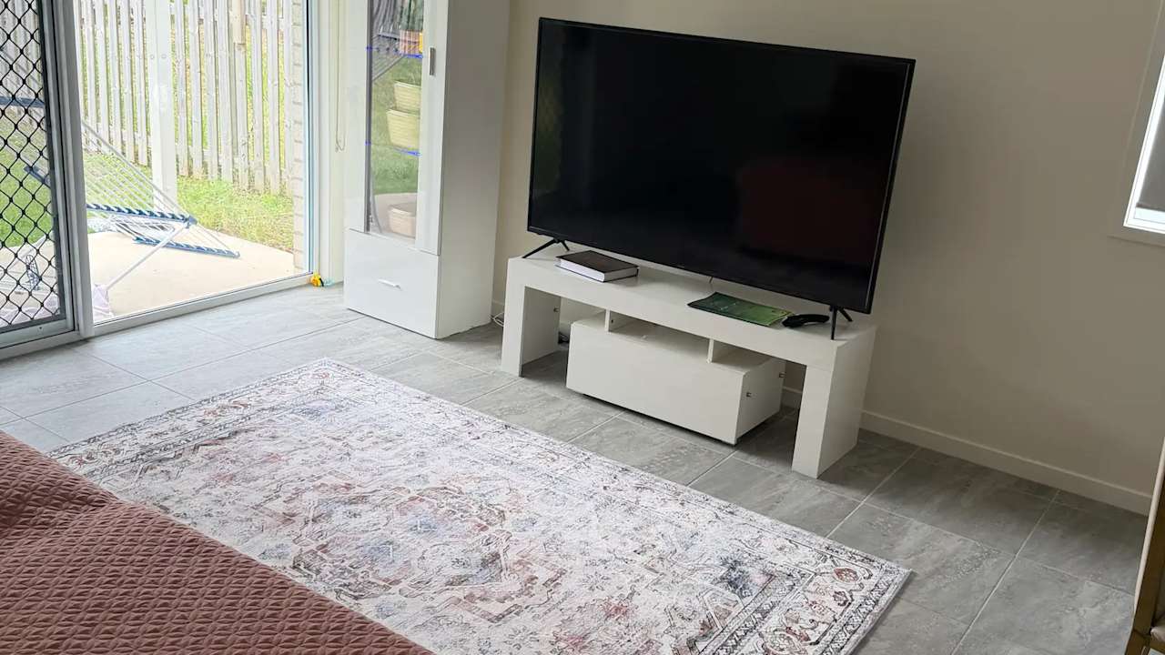 Unfurnished room with own bathroom