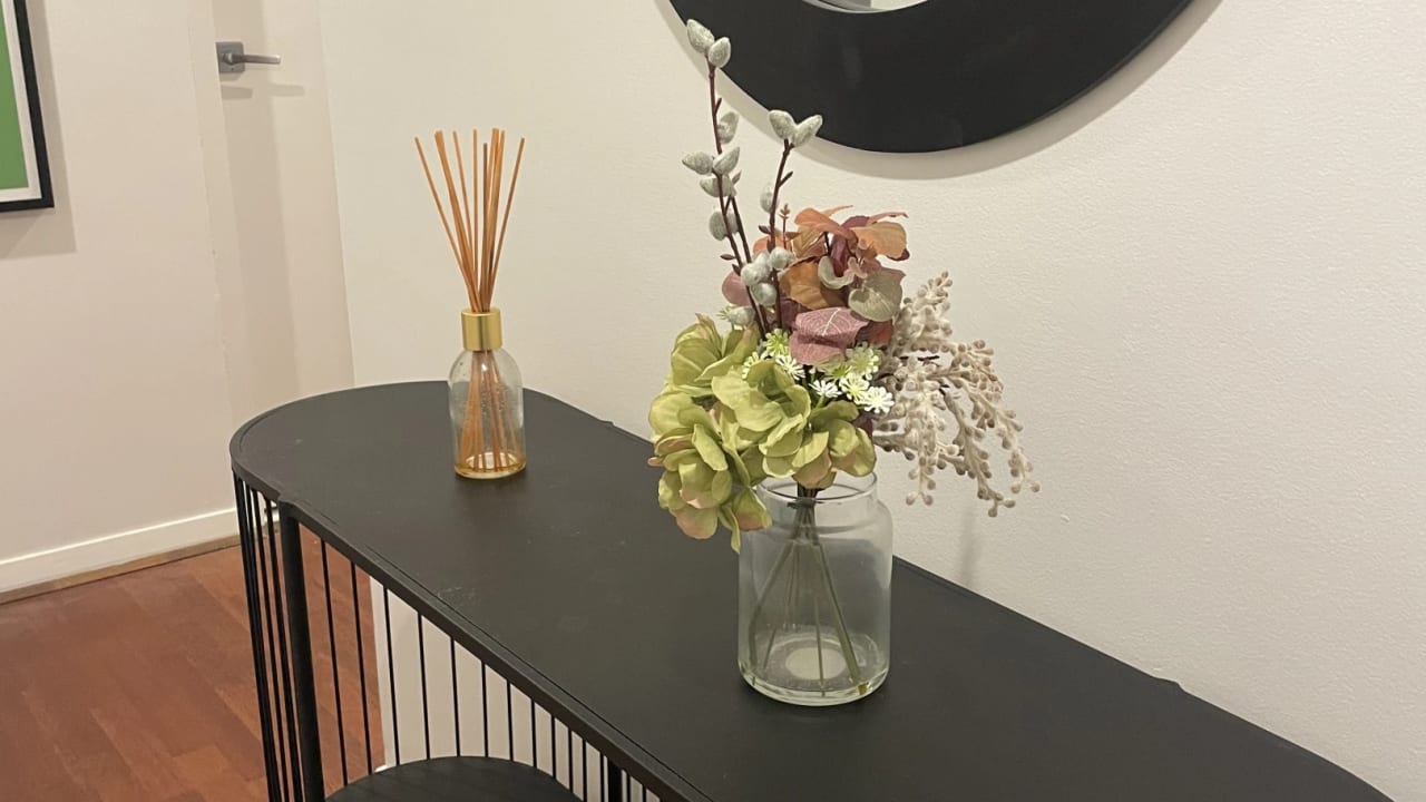 Furnished room in a flatshare
