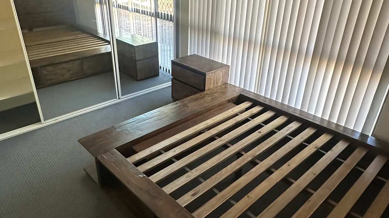 Room in a share house