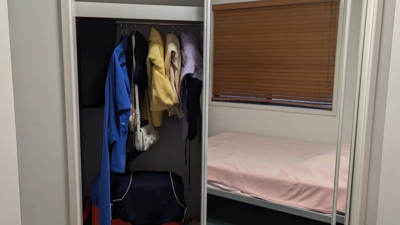 Furnished room in a share house
