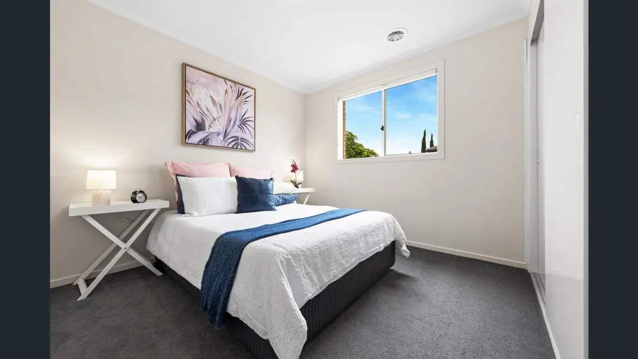 Room in a share house