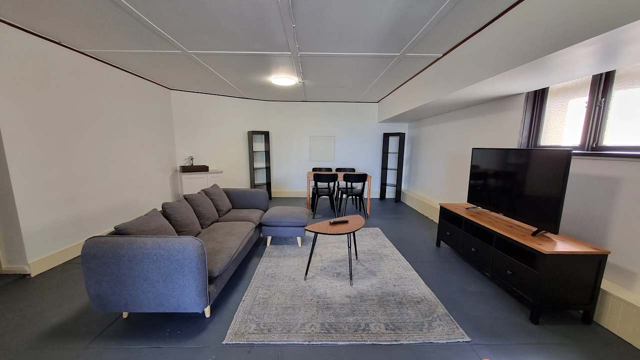 Furnished room with own bathroom