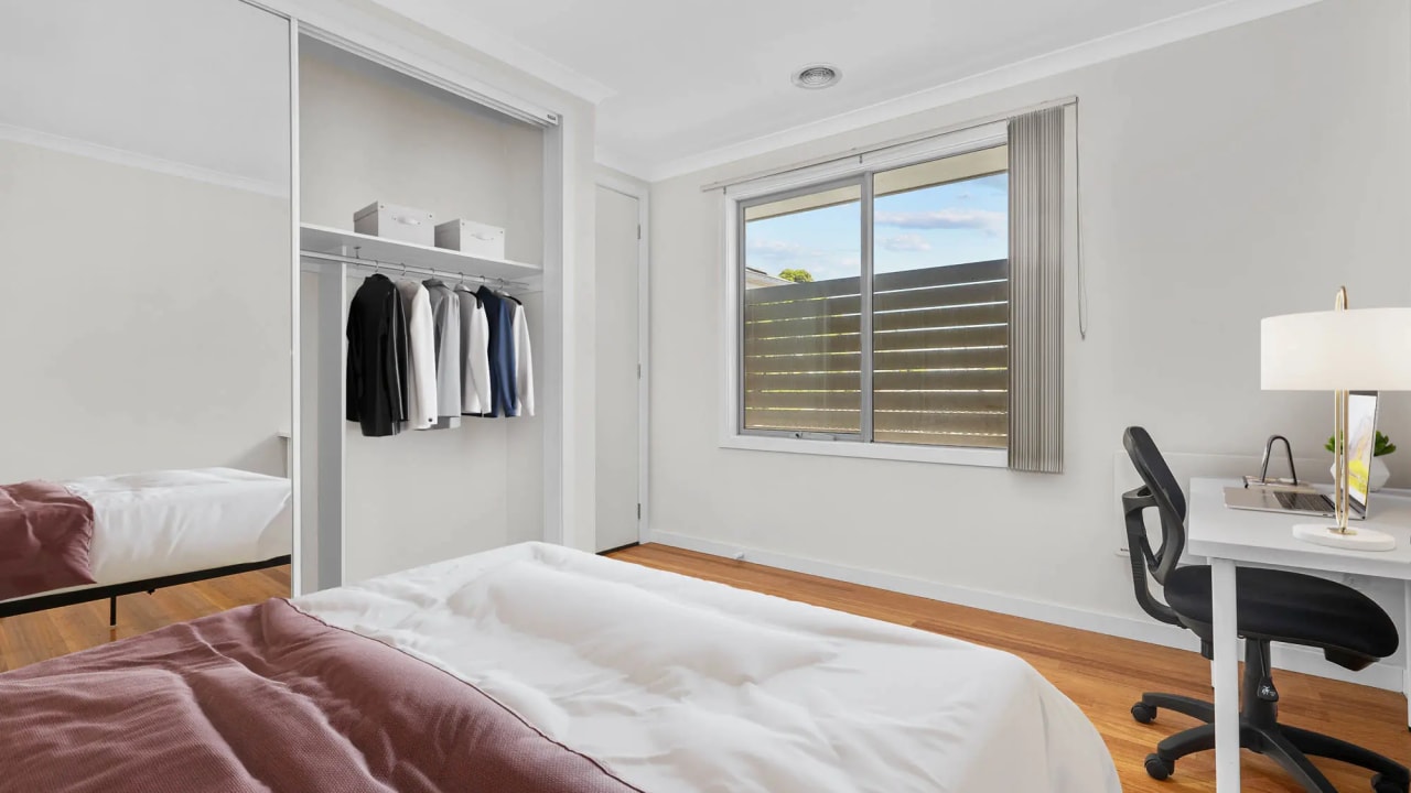 Furnished room in a share house