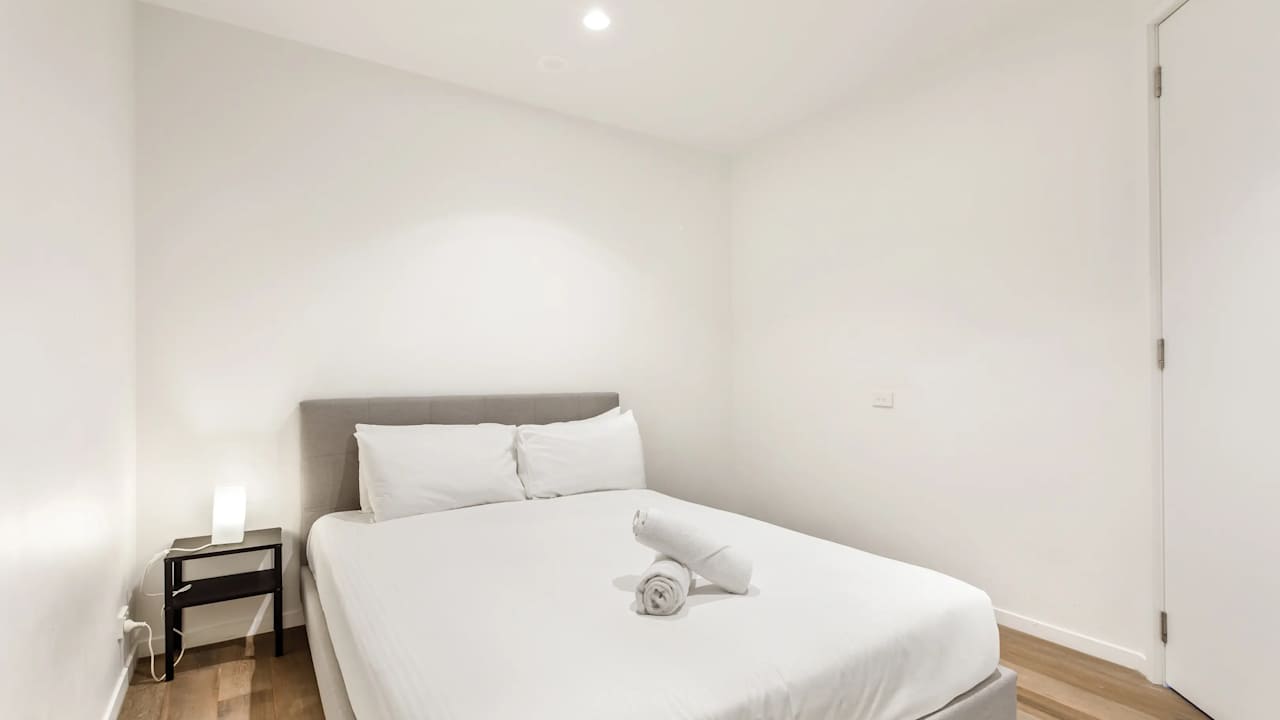 Furnished room in a flatshare