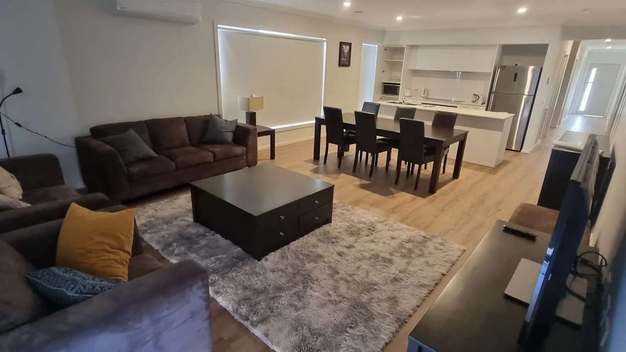 Room with ensuite in a share house