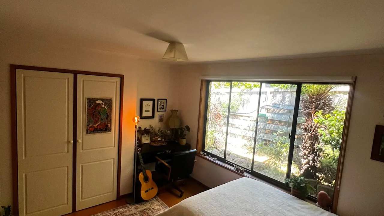 Room in a share house