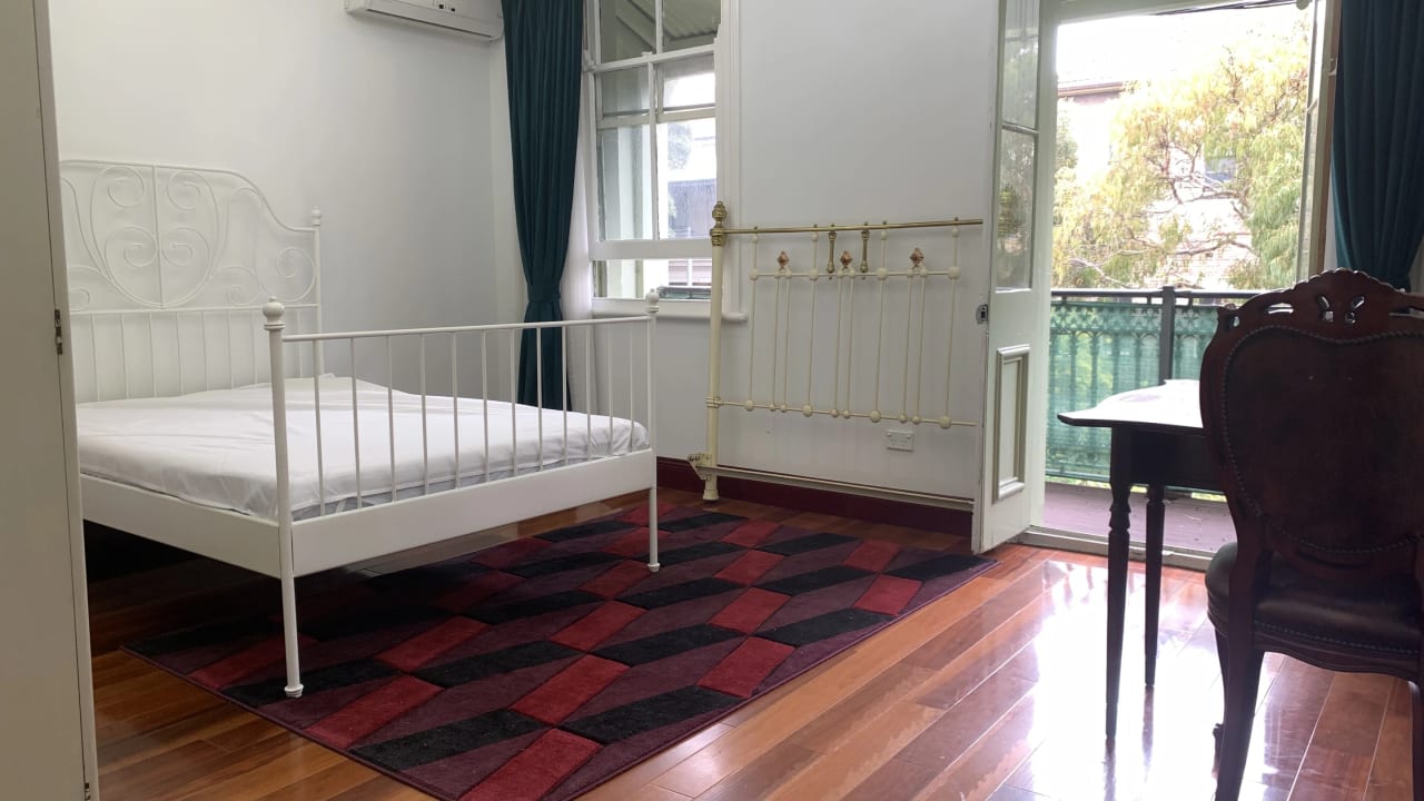 Furnished room in a share house