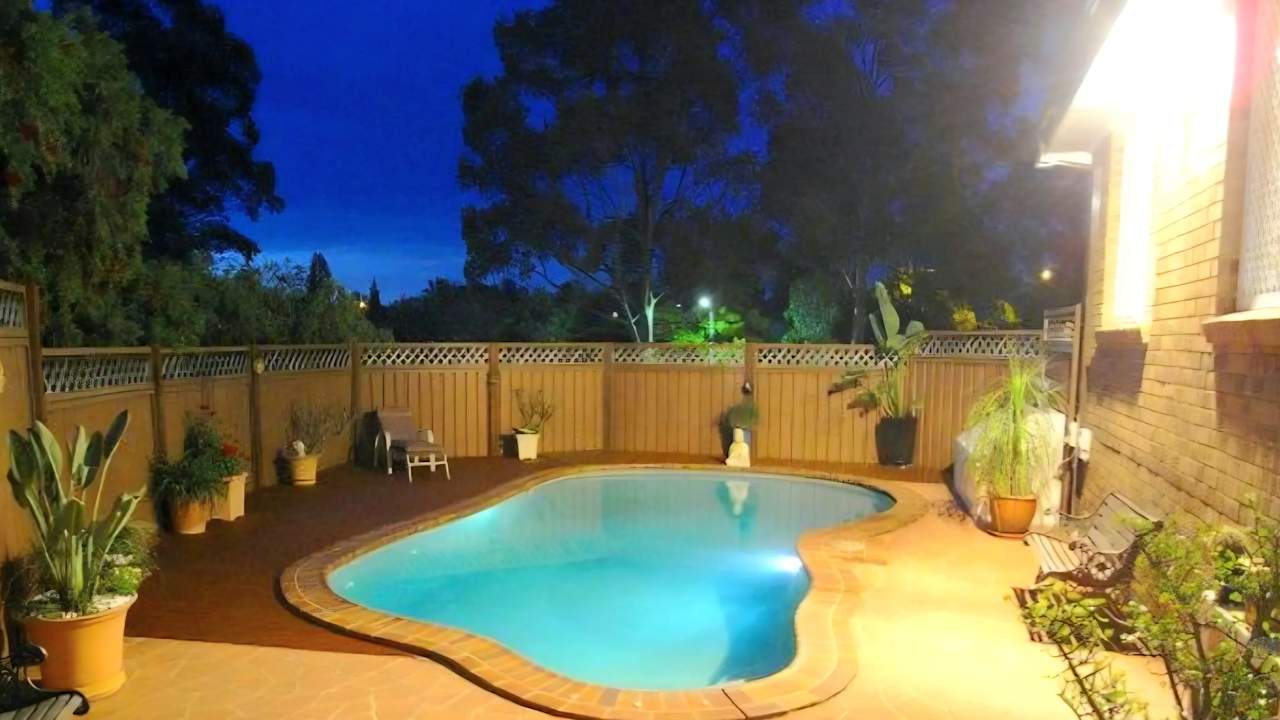 Whole property with 2 rooms for rent