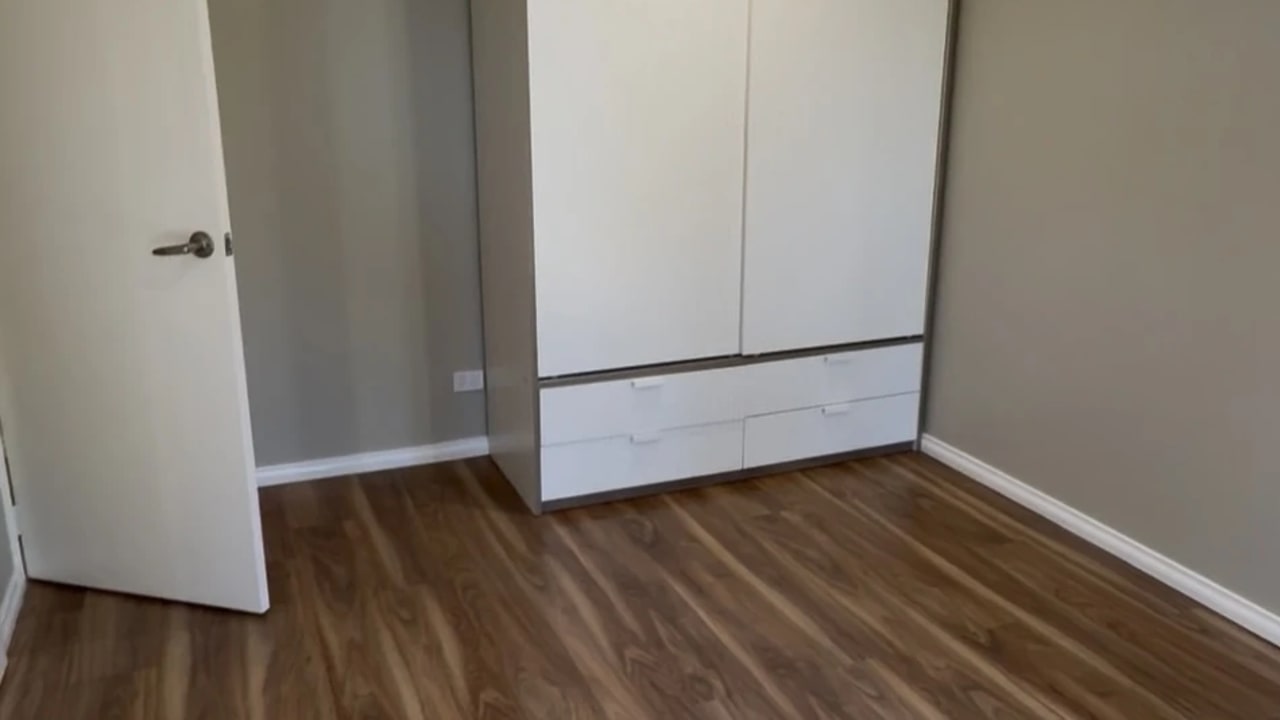 Unfurnished room in a flatshare