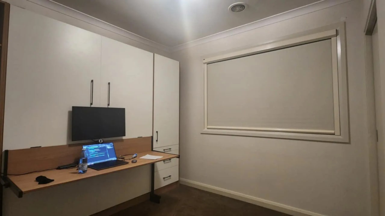 Furnished room in a share house