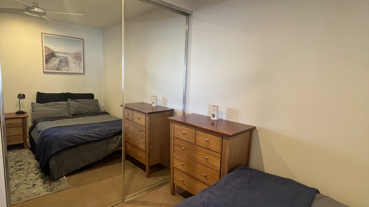 Furnished room with ensuite in a flatshare