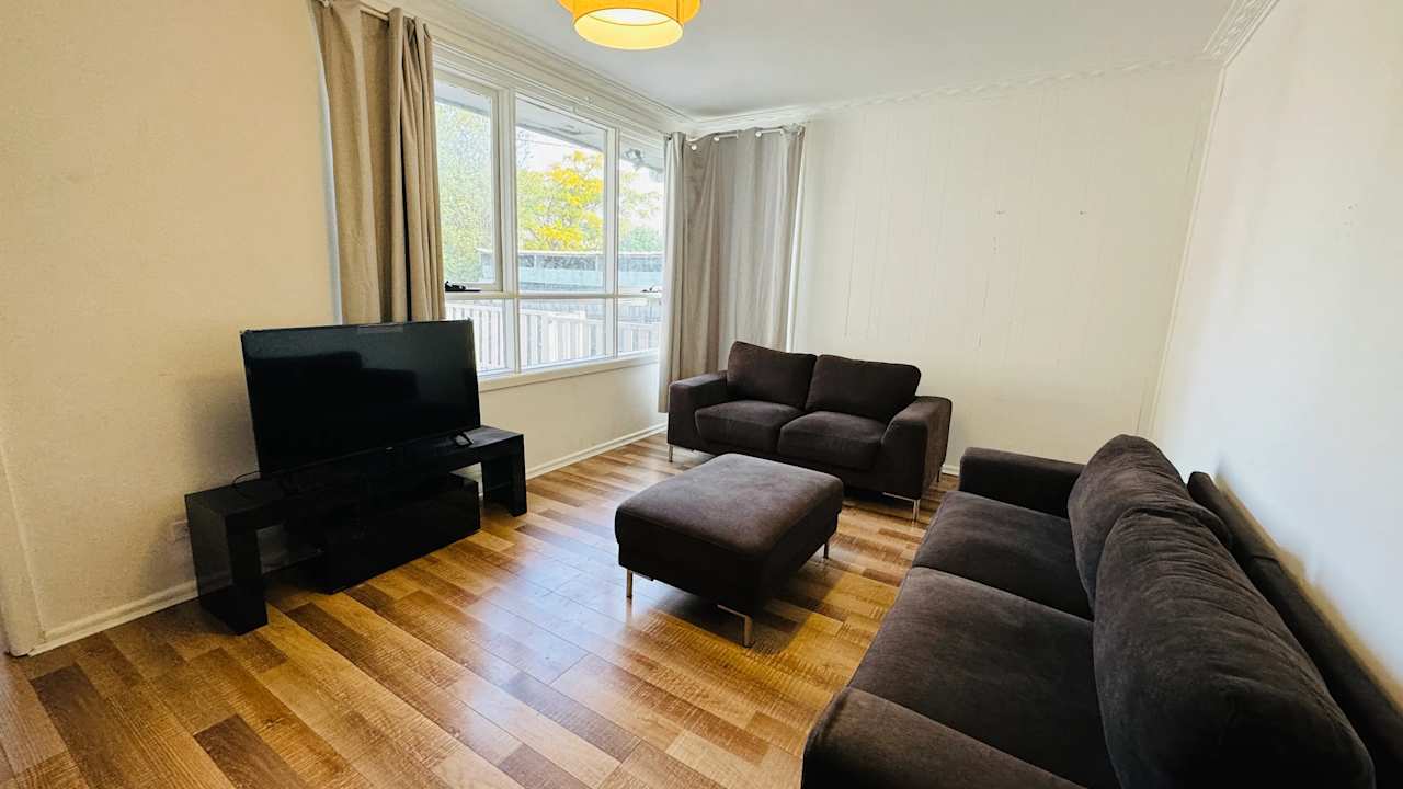 Whole property with 3 rooms for rent