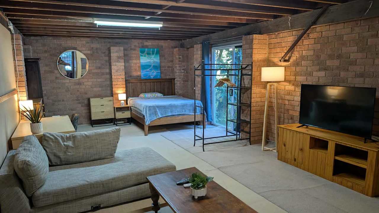 Furnished room in a share house