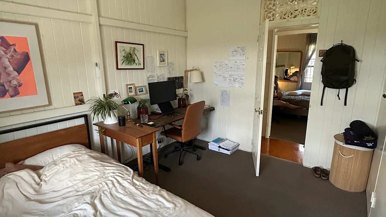 Unfurnished room in a share house