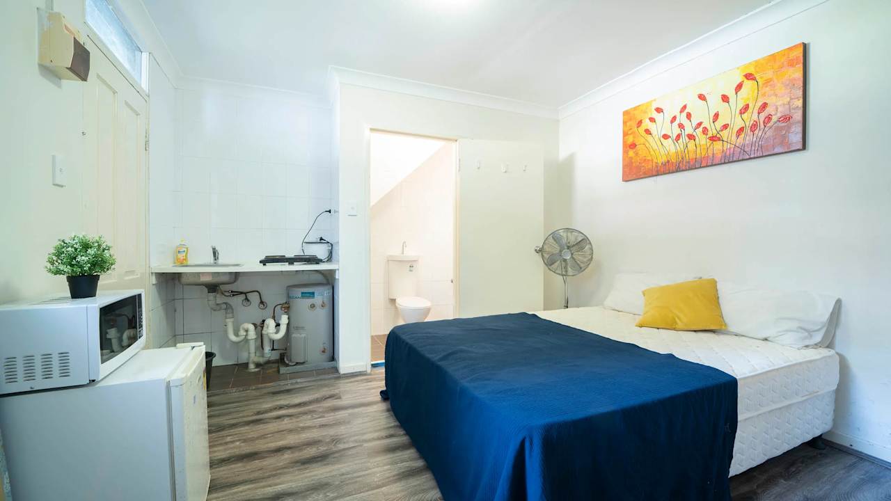 Furnished room studio flat for rent