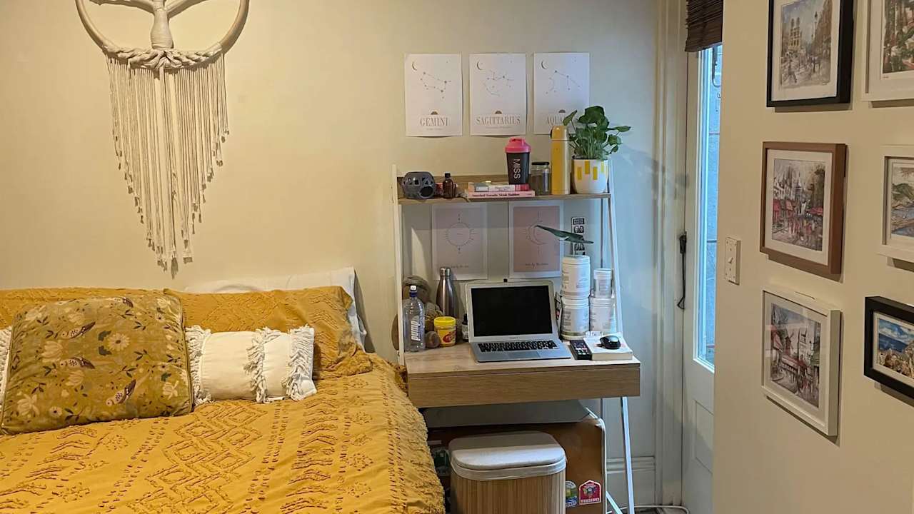 Unfurnished room in a share house